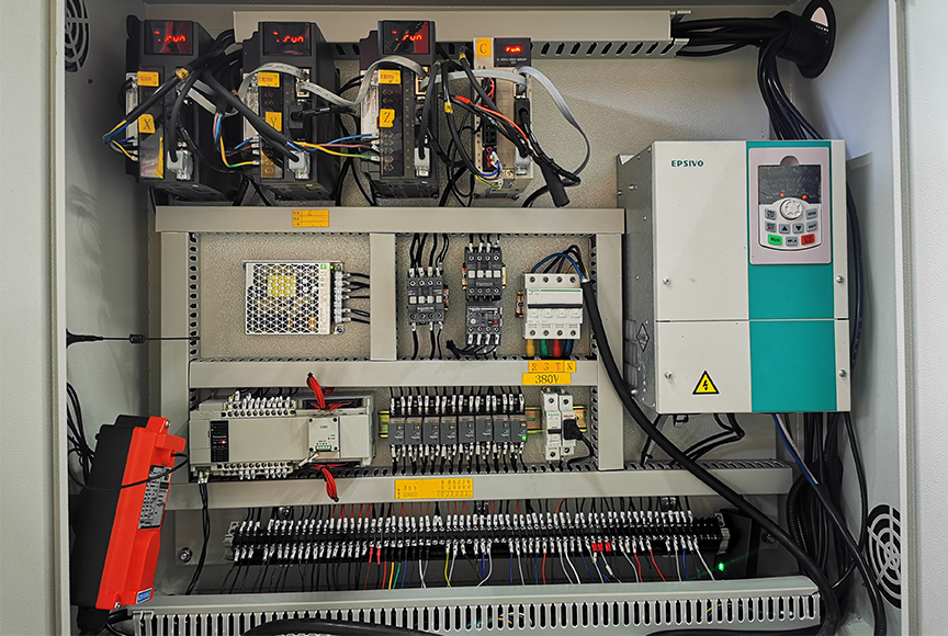 Мостовой раскроечный станок HLSQ-400 Plus9654 (2)